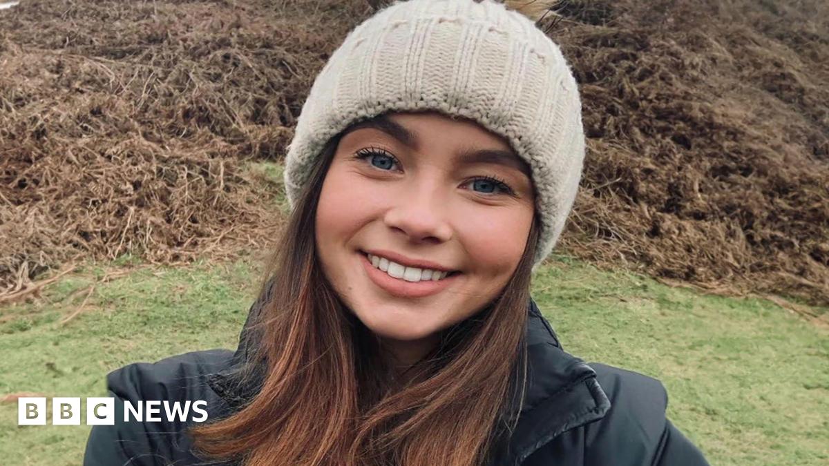 Jaysley Beck: Ex-sergeant major jailed for six months for sexual assault of soldier who took own life - BBC News