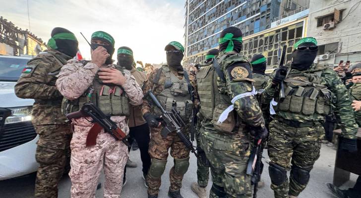 Roya News | Hamas accuses 'Israel' of last-minute manipulation over Gaza deal