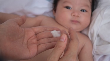 Top 14 dòng sữa dưỡng ẩm cho bé làm mềm da thấm nhanh an toàn